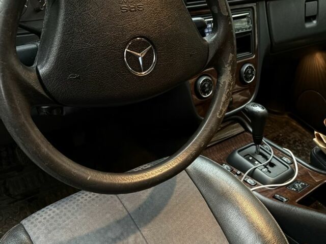 Черный Мерседес МЛ 350, объемом двигателя 3.5 л и пробегом 230 тыс. км за 6700 $, фото 7 на Automoto.ua