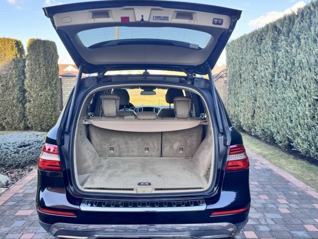 Чорний Мерседес МЛ 350, об'ємом двигуна 3 л та пробігом 184 тис. км за 18900 $, фото 5 на Automoto.ua