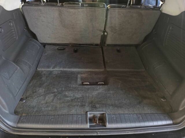 Черный Мерседес МЛ 350, объемом двигателя 3.7 л и пробегом 350 тыс. км за 5950 $, фото 18 на Automoto.ua