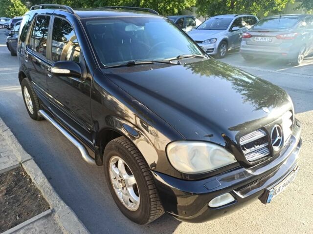 Черный Мерседес МЛ 350, объемом двигателя 3.7 л и пробегом 350 тыс. км за 5950 $, фото 8 на Automoto.ua