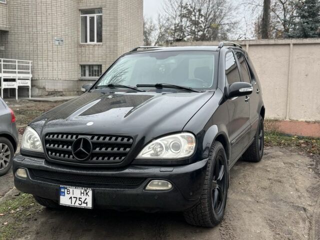 Черный Мерседес МЛ 350, объемом двигателя 3.7 л и пробегом 270 тыс. км за 8999 $, фото 7 на Automoto.ua