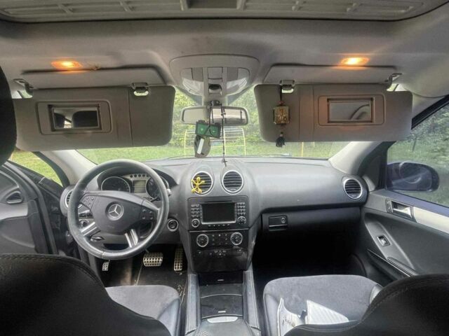 Чорний Мерседес МЛ 350, об'ємом двигуна 3.5 л та пробігом 208 тис. км за 7700 $, фото 6 на Automoto.ua