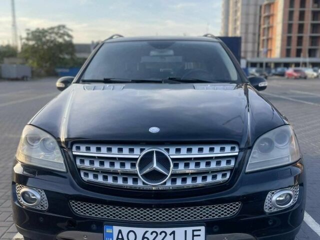 Чорний Мерседес МЛ 350, об'ємом двигуна 3.5 л та пробігом 208 тис. км за 7700 $, фото 3 на Automoto.ua