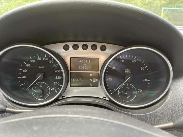 Чорний Мерседес МЛ 350, об'ємом двигуна 3.5 л та пробігом 208 тис. км за 7700 $, фото 7 на Automoto.ua