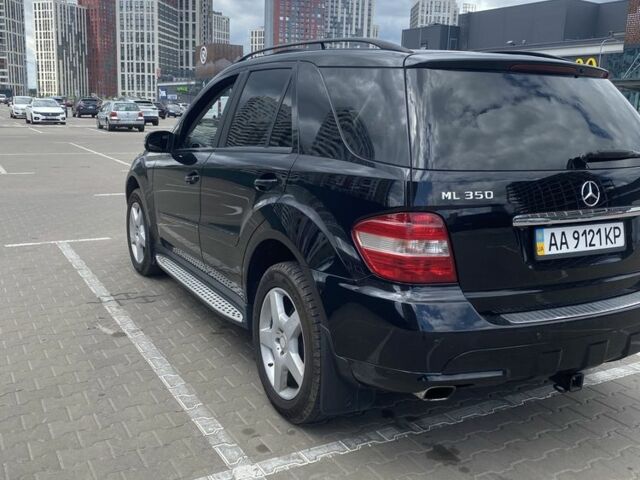 Черный Мерседес МЛ 350, объемом двигателя 3.5 л и пробегом 270 тыс. км за 8500 $, фото 4 на Automoto.ua
