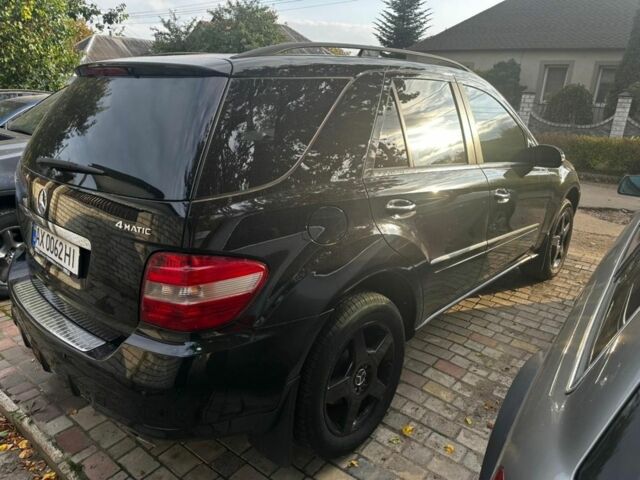 Чорний Мерседес МЛ 350, об'ємом двигуна 3.5 л та пробігом 270 тис. км за 10800 $, фото 6 на Automoto.ua