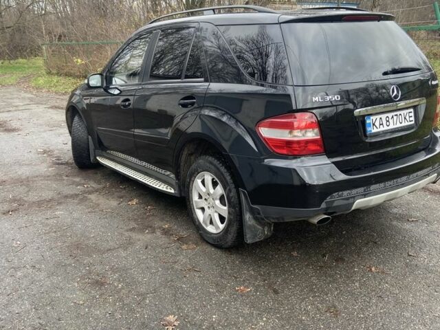 Черный Мерседес МЛ 350, объемом двигателя 3.5 л и пробегом 2 тыс. км за 10200 $, фото 4 на Automoto.ua
