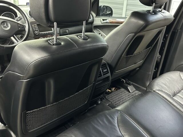 Чорний Мерседес МЛ 350, об'ємом двигуна 3.5 л та пробігом 270 тис. км за 10800 $, фото 2 на Automoto.ua