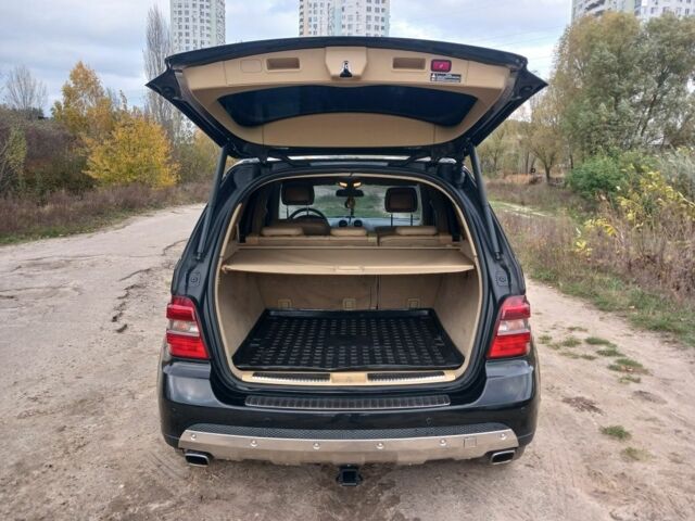 Черный Мерседес МЛ 350, объемом двигателя 3.5 л и пробегом 234 тыс. км за 13500 $, фото 11 на Automoto.ua