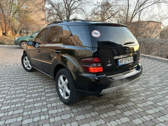 Чорний Мерседес МЛ 350, об'ємом двигуна 3.5 л та пробігом 230 тис. км за 7250 $, фото 2 на Automoto.ua