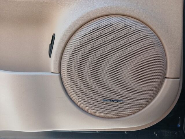 Черный Мерседес МЛ 350, объемом двигателя 3.5 л и пробегом 234 тыс. км за 13500 $, фото 19 на Automoto.ua