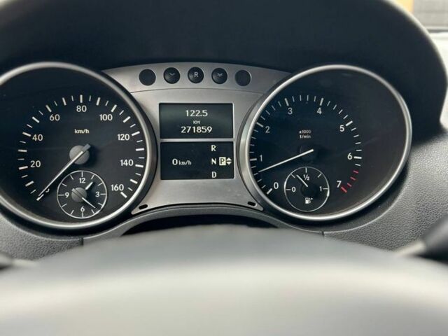 Чорний Мерседес МЛ 350, об'ємом двигуна 3.5 л та пробігом 276 тис. км за 10500 $, фото 4 на Automoto.ua