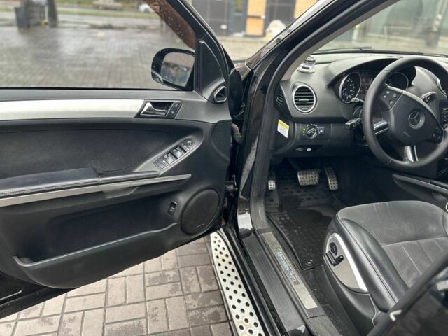 Чорний Мерседес МЛ 350, об'ємом двигуна 3.5 л та пробігом 276 тис. км за 10500 $, фото 5 на Automoto.ua