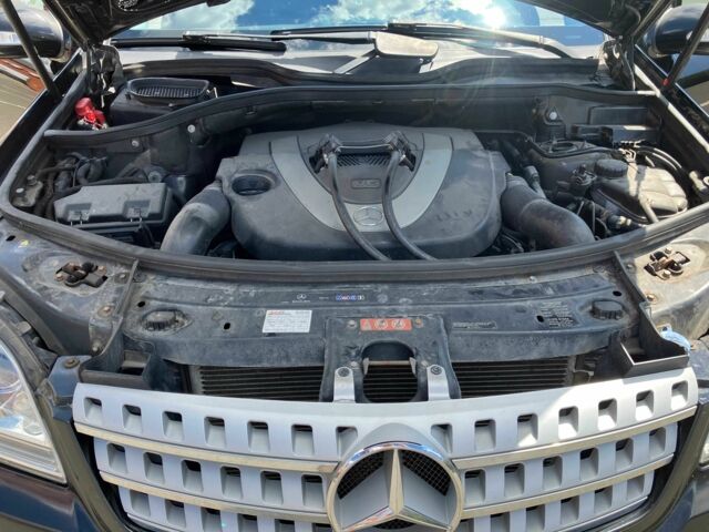 Мерседес МЛ 350 2008 у Броварах на Automoto.ua Чорний Мерседес МЛ 350, об'ємом двигуна 3.5 л та пробігом 163 тис. км за 11000 $, фото 8 на Automoto.ua