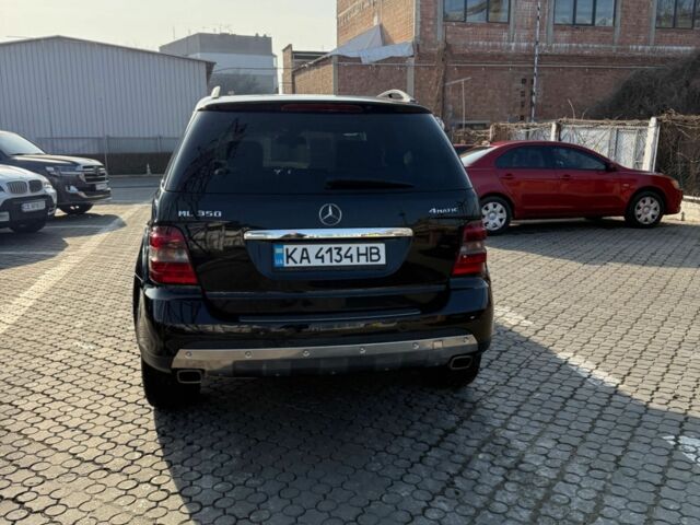 Черный Мерседес МЛ 350, объемом двигателя 3.5 л и пробегом 242 тыс. км за 9499 $, фото 11 на Automoto.ua