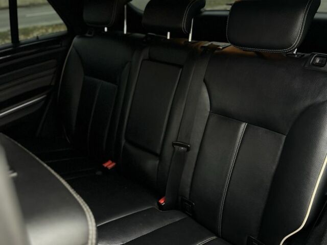 Черный Мерседес МЛ 350, объемом двигателя 3 л и пробегом 340 тыс. км за 15500 $, фото 3 на Automoto.ua