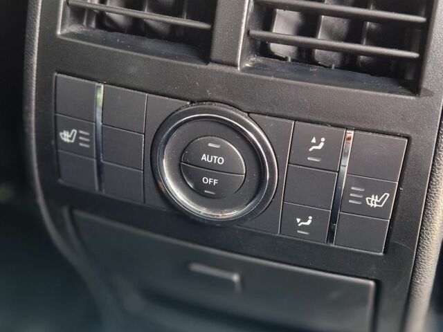 Черный Мерседес МЛ 350, объемом двигателя 3 л и пробегом 334 тыс. км за 17300 $, фото 11 на Automoto.ua