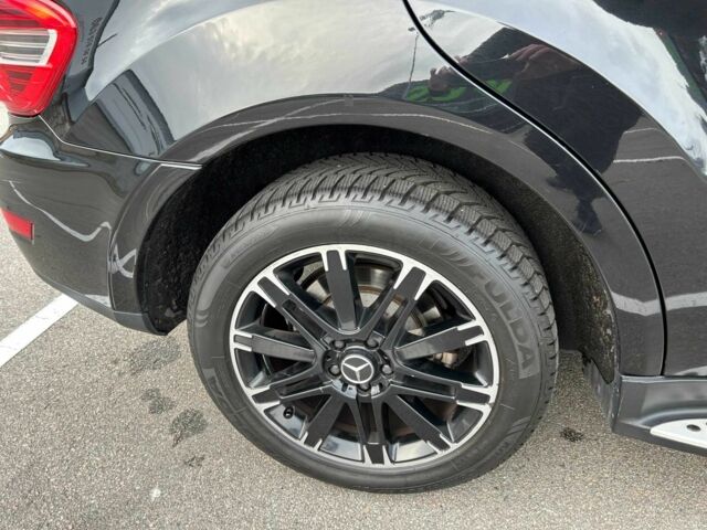 Черный Мерседес МЛ 350, объемом двигателя 3.5 л и пробегом 128 тыс. км за 15200 $, фото 8 на Automoto.ua