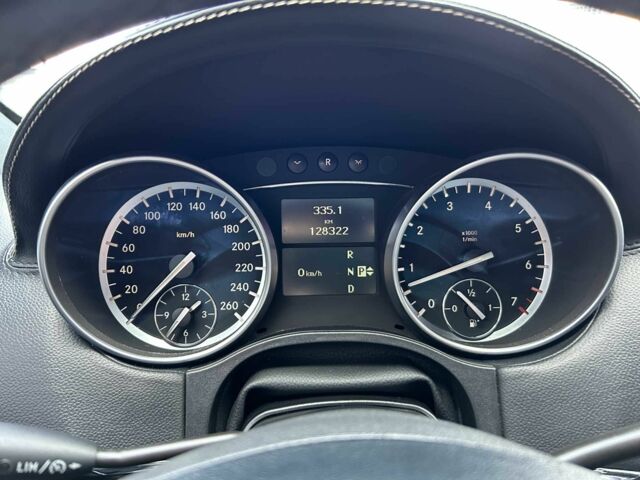 Черный Мерседес МЛ 350, объемом двигателя 3.5 л и пробегом 128 тыс. км за 15200 $, фото 14 на Automoto.ua