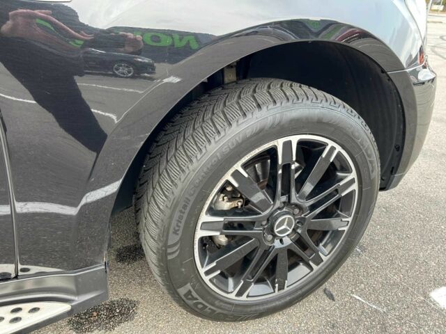 Черный Мерседес МЛ 350, объемом двигателя 3.5 л и пробегом 128 тыс. км за 15200 $, фото 9 на Automoto.ua