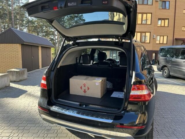 Мерседес МЛ 350 2011 в Ровно на Automoto.ua Черный Мерседес МЛ 350, объемом двигателя 3 л и пробегом 260 тыс. км за 20000 $, фото 9 на Automoto.ua