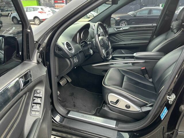 Черный Мерседес МЛ 350, объемом двигателя 3.5 л и пробегом 128 тыс. км за 15200 $, фото 18 на Automoto.ua