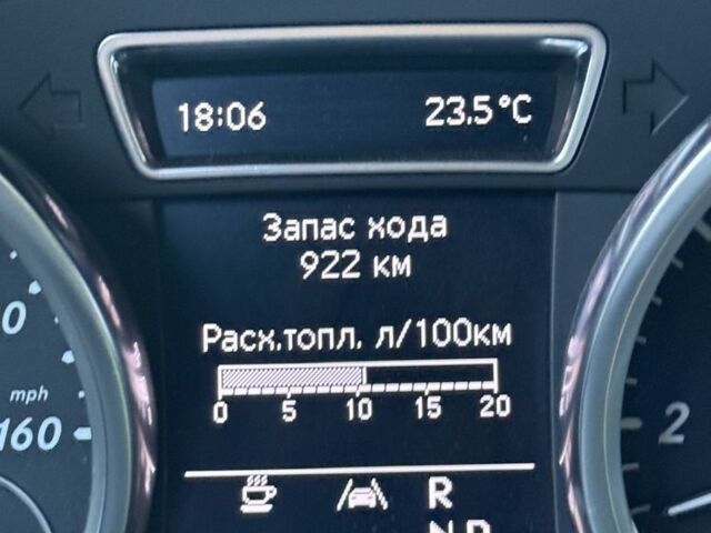 Черный Мерседес МЛ 350, объемом двигателя 3 л и пробегом 260 тыс. км за 15000 $, фото 12 на Automoto.ua