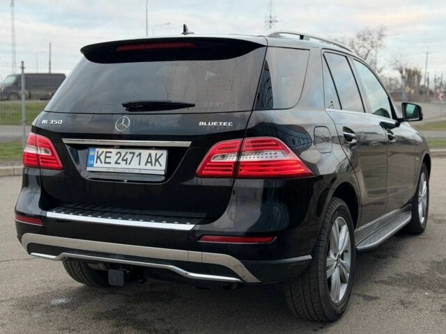 Черный Мерседес МЛ 350, объемом двигателя 3 л и пробегом 240 тыс. км за 20500 $, фото 8 на Automoto.ua