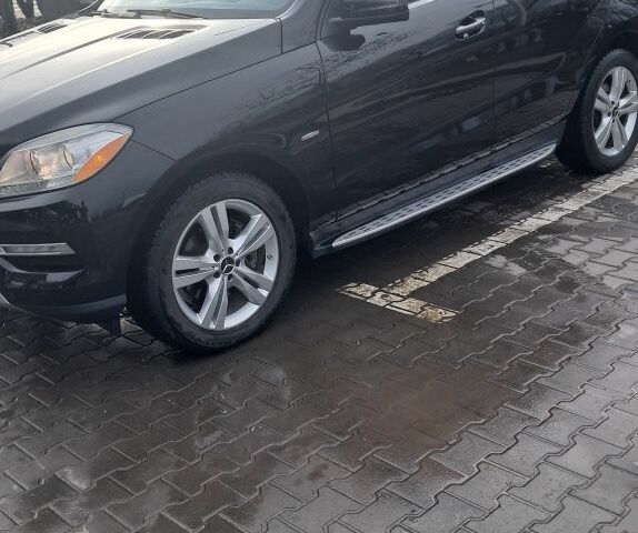 Чорний Мерседес МЛ 350, об'ємом двигуна 3 л та пробігом 2 тис. км за 24500 $, фото 4 на Automoto.ua