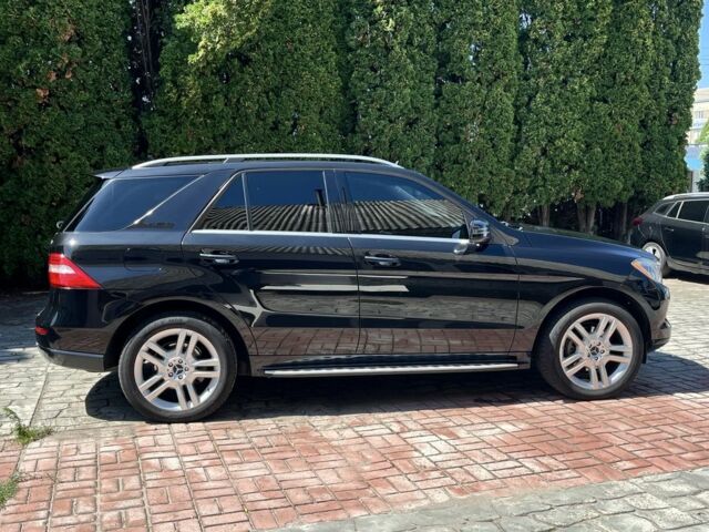 Черный Мерседес МЛ 350, объемом двигателя 3 л и пробегом 293 тыс. км за 24000 $, фото 2 на Automoto.ua