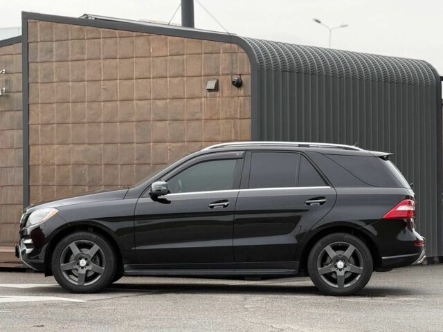 Черный Мерседес МЛ 350, объемом двигателя 3.5 л и пробегом 331 тыс. км за 16950 $, фото 3 на Automoto.ua