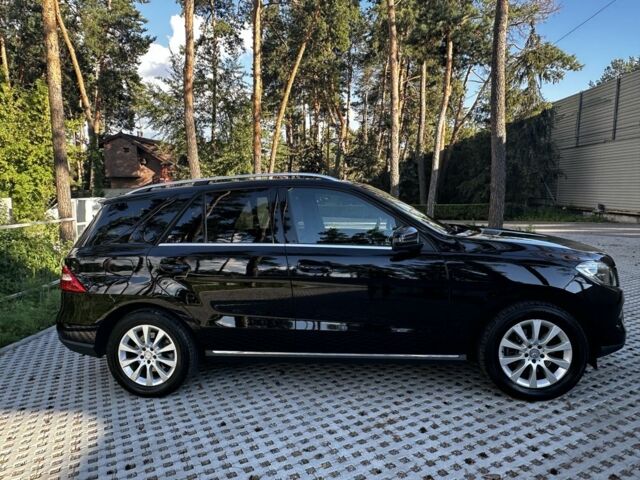 Черный Мерседес МЛ 350, объемом двигателя 3 л и пробегом 100 тыс. км за 30000 $, фото 7 на Automoto.ua