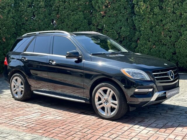 Черный Мерседес МЛ 350, объемом двигателя 3 л и пробегом 293 тыс. км за 24000 $, фото 1 на Automoto.ua