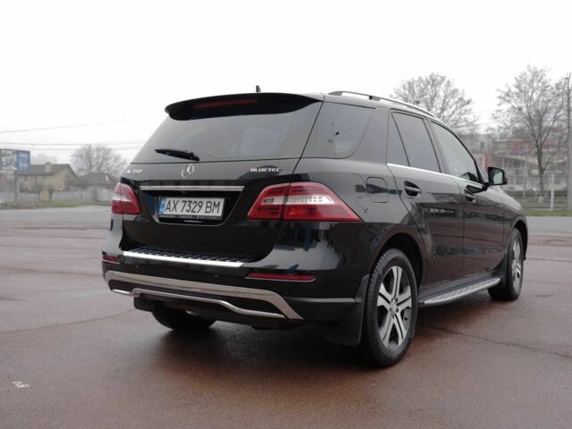 Черный Мерседес МЛ 350, объемом двигателя 3 л и пробегом 255 тыс. км за 25000 $, фото 5 на Automoto.ua