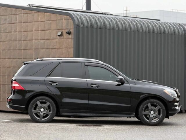 Черный Мерседес МЛ 350, объемом двигателя 3.5 л и пробегом 331 тыс. км за 16950 $, фото 4 на Automoto.ua