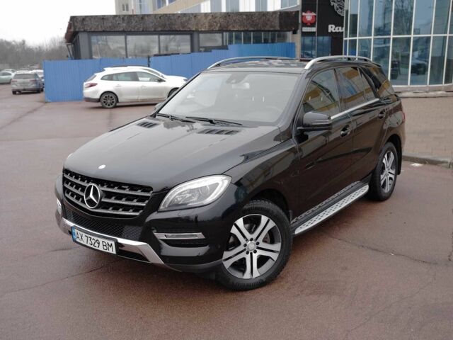 Черный Мерседес МЛ 350, объемом двигателя 3 л и пробегом 255 тыс. км за 25000 $, фото 8 на Automoto.ua