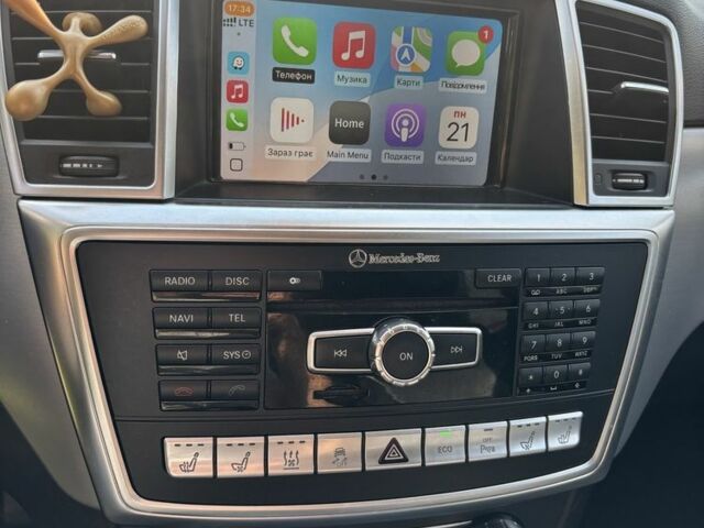 Черный Мерседес МЛ 350, объемом двигателя 3 л и пробегом 350 тыс. км за 29950 $, фото 7 на Automoto.ua