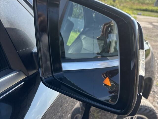 Черный Мерседес МЛ 350, объемом двигателя 3 л и пробегом 350 тыс. км за 29950 $, фото 15 на Automoto.ua