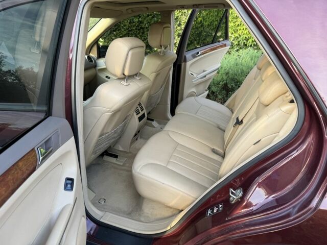 Червоний Мерседес МЛ 350, об'ємом двигуна 3.7 л та пробігом 175 тис. км за 11400 $, фото 7 на Automoto.ua