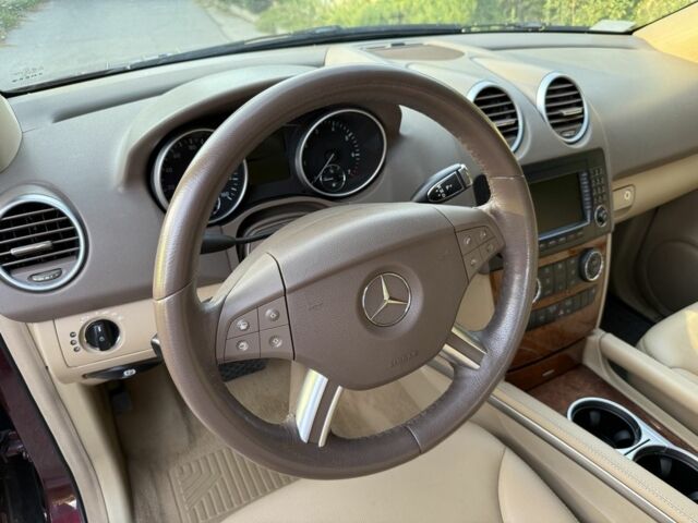 Червоний Мерседес МЛ 350, об'ємом двигуна 3.7 л та пробігом 175 тис. км за 11400 $, фото 18 на Automoto.ua