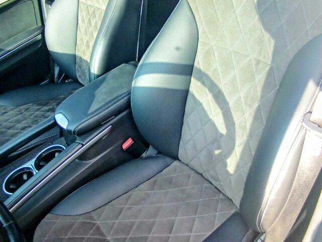 Серый Мерседес МЛ 350, объемом двигателя 3.5 л и пробегом 303 тыс. км за 8999 $, фото 17 на Automoto.ua