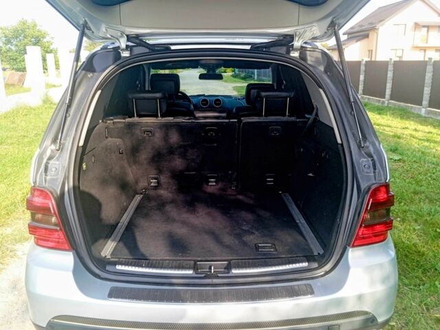 Серый Мерседес МЛ 350, объемом двигателя 3.5 л и пробегом 303 тыс. км за 8999 $, фото 4 на Automoto.ua