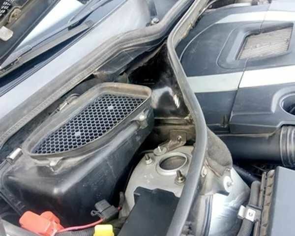 Серый Мерседес МЛ 350, объемом двигателя 3.5 л и пробегом 213 тыс. км за 10900 $, фото 15 на Automoto.ua