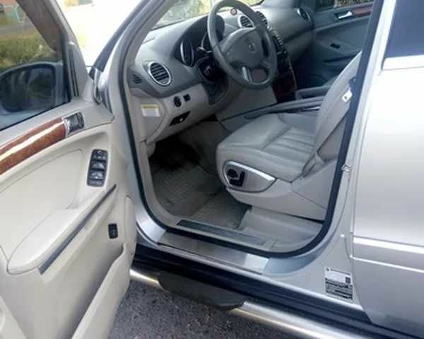 Серый Мерседес МЛ 350, объемом двигателя 3.5 л и пробегом 213 тыс. км за 10900 $, фото 6 на Automoto.ua