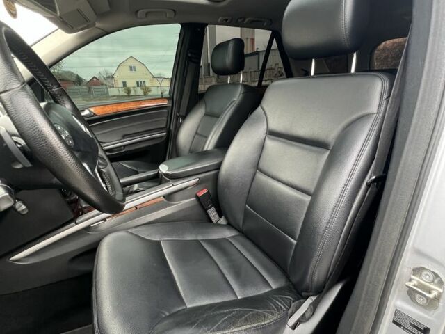 Серый Мерседес МЛ 350, объемом двигателя 3.5 л и пробегом 249 тыс. км за 9599 $, фото 18 на Automoto.ua