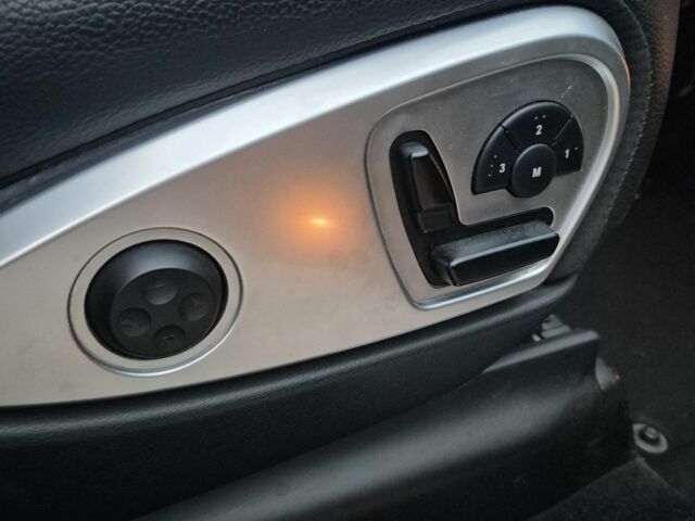 Серый Мерседес МЛ 350, объемом двигателя 3.5 л и пробегом 180 тыс. км за 11100 $, фото 7 на Automoto.ua