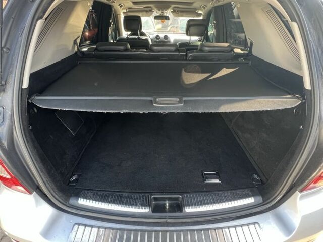 Серый Мерседес МЛ 350, объемом двигателя 3.5 л и пробегом 249 тыс. км за 9599 $, фото 11 на Automoto.ua