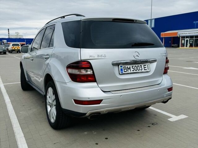 Сірий Мерседес МЛ 350, об'ємом двигуна 3 л та пробігом 30 тис. км за 17500 $, фото 2 на Automoto.ua