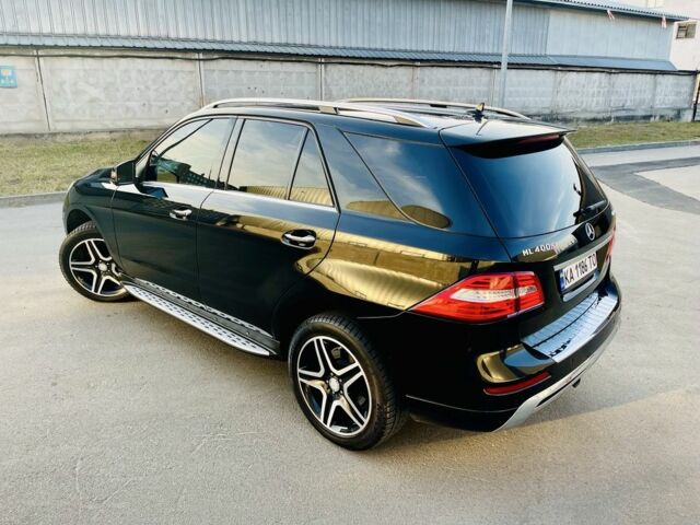 Черный Мерседес МЛ 400, объемом двигателя 3 л и пробегом 157 тыс. км за 25300 $, фото 11 на Automoto.ua