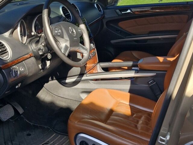 Бежевий Мерседес МЛ 500, об'ємом двигуна 5.5 л та пробігом 251 тис. км за 17899 $, фото 7 на Automoto.ua